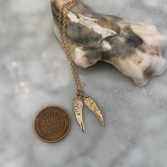 🦩SALE PICK 4 for $20 Delicate Double Angel Wings Necklace with Chain in Gold - Picture 5 of 12